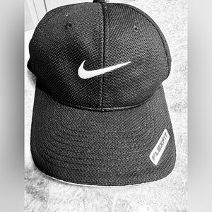Nike Golf Flex Fit Hat Black Size L/XL

SAP promotional tag

NWT